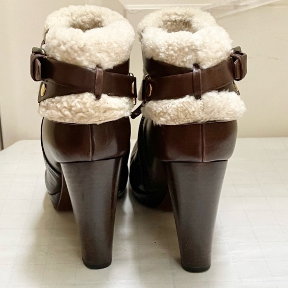 Authentic Miu Miu shearling lined leather ankle boots - Picture 6 of 14